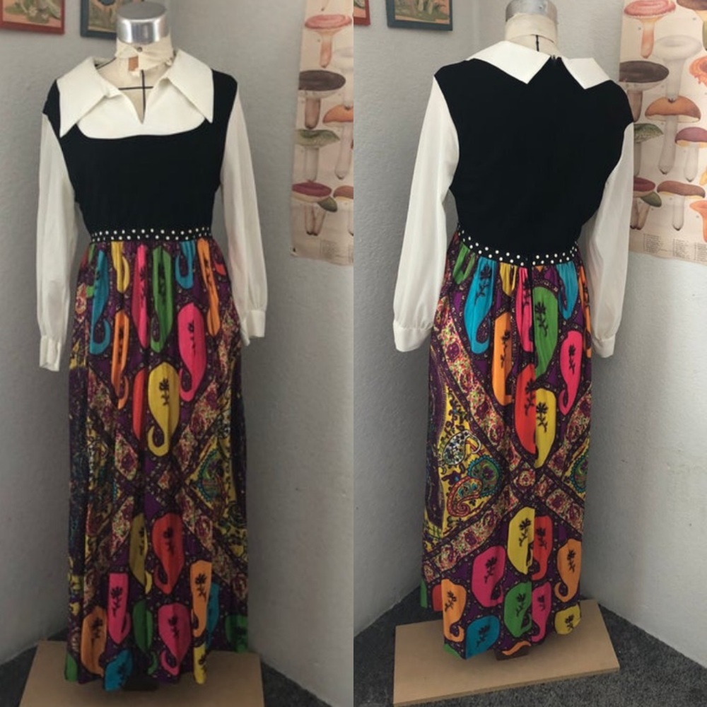 Funky 1970s arrow collar psychedelic maxi.